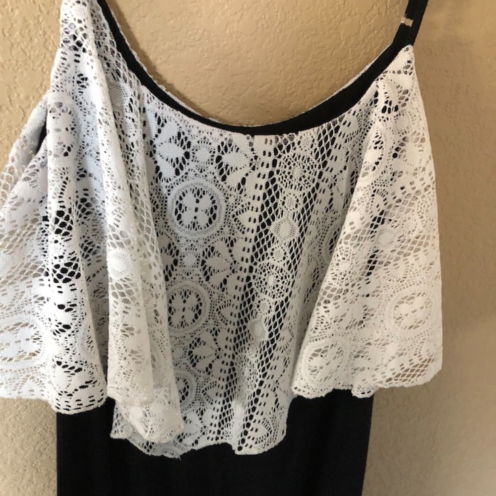 Dress - Picture 2 of 3